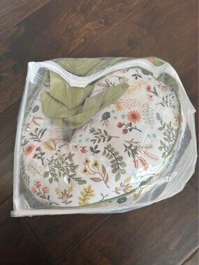 Boppy Anywhere Nursing Pillow Support, Sage and Spice Floral with Stretch Belt
